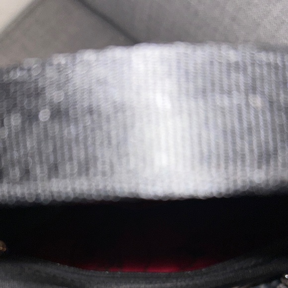 Disney Black and White Minnie Mouse Shoulder Bag - Picture 5 of 7